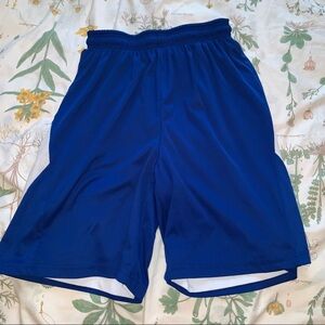 Reversible basketball shorts